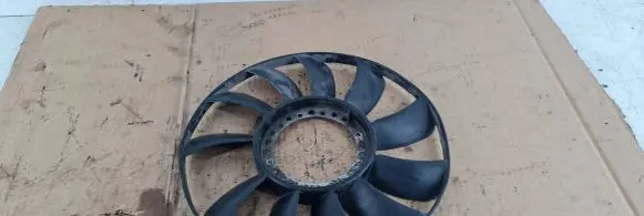Volkswagen PASSAT B5.5 Fan impeller 058121301B