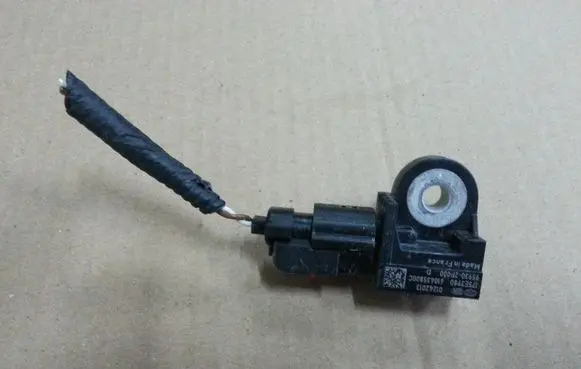 KIA Sorento Airbag deployment crash/impact sensor