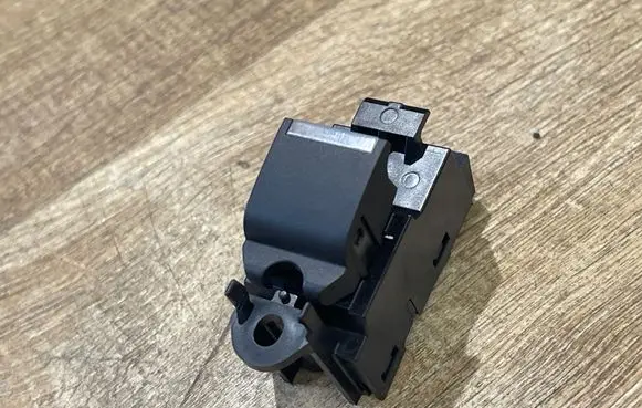 Land Rover Discovery 5 Electric window control switch FK7214717AB 17W053