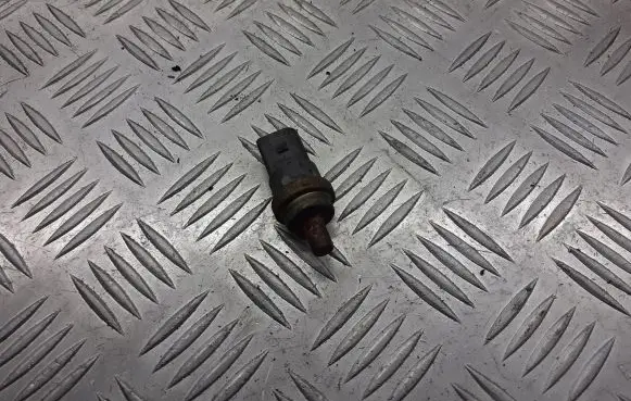 Audi A4 S4 B7 8E 8H Coolant temperature sensor 06A919501A