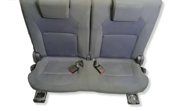 Nissan Qashqai+2 Third row seats 