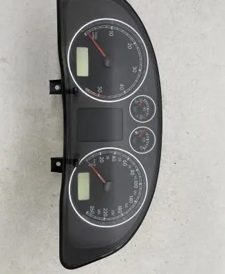 Volkswagen PASSAT B5.5 Speedometer (instrument cluster) 3B0920805A 101100094727 VWZ7Z0Y3046147