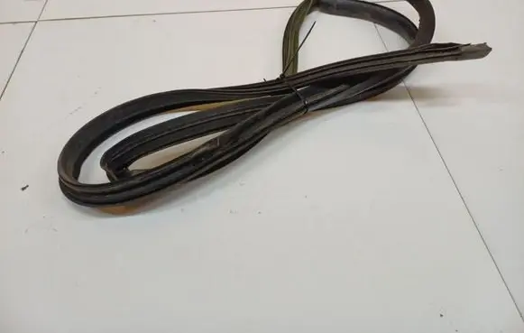 Saab 9-5 Rubber seal front coupe door 