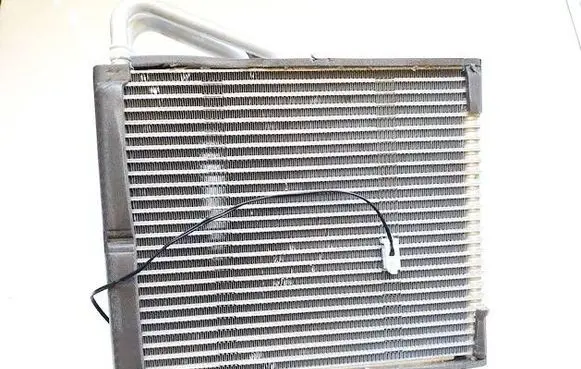 Renault Austral A/C cooling radiator (condenser)