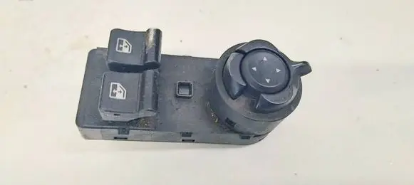 Alfa Romeo Mito Wing mirror switch B569