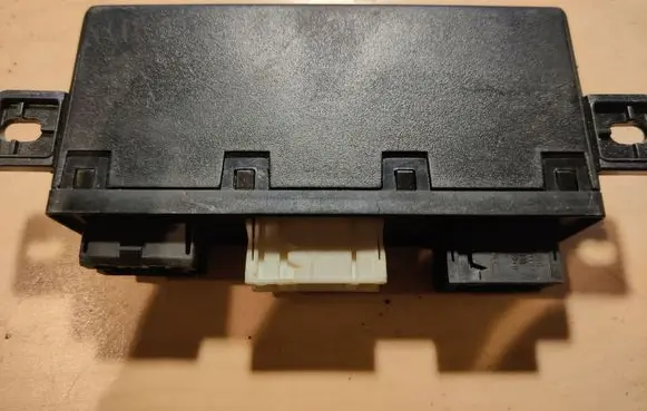 BMW 5 E39 Comfort/convenience module 689667 613583748069 61358