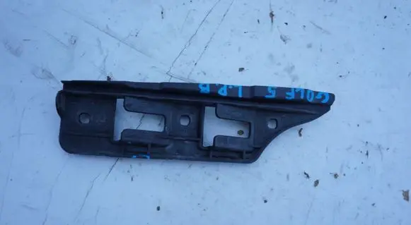 Volkswagen Golf V Front bumper mounting bracket