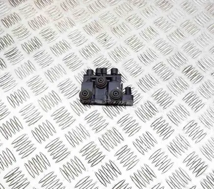 Land Rover Range Rover L405 Air suspension control unit module (rear) CPLA5B710AC