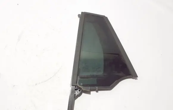 Mercedes-Benz GLA H247 Rear vent window glass A2477301702