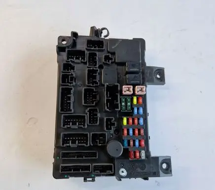 Mitsubishi Outlander Fuse module 8637A885