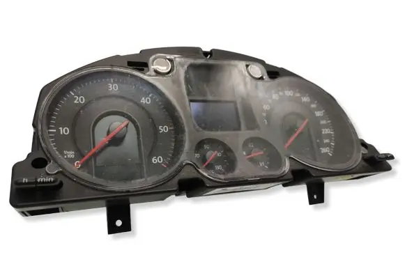 Volkswagen PASSAT B6 Speedometer (instrument cluster) 3C0920860N