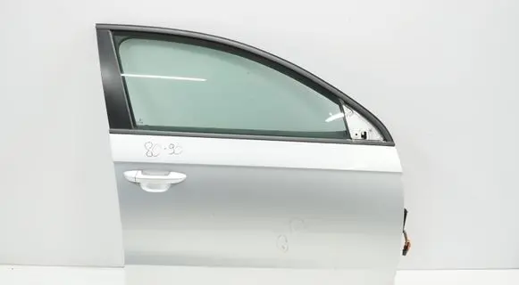 Volkswagen PASSAT B7 Front door B714026DPP
