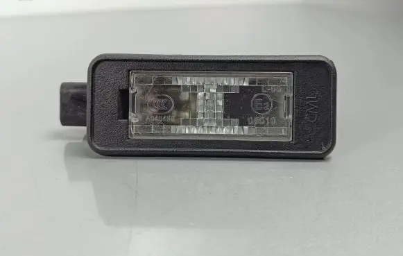 Peugeot 5008 II Number plate light 9682403680