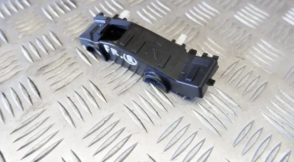 Hyundai Tucson TL Front bumper mounting bracket 86516D7000