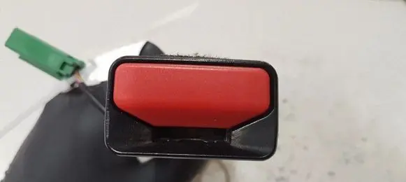 Volvo V40 Front seatbelt buckle 8632604 20121005