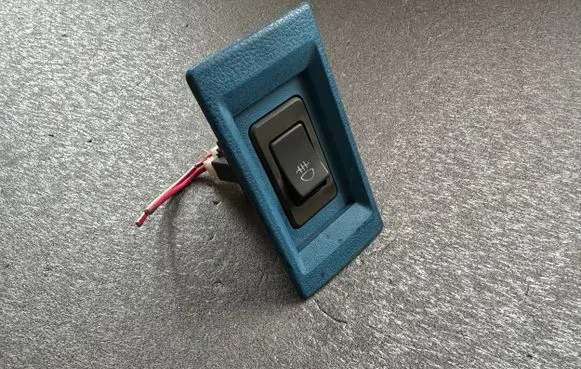Nissan Patrol 160 Fog light switch 2537013E10