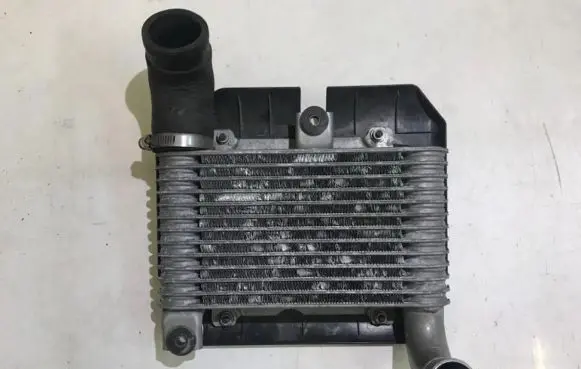 Toyota Yaris Intercooler radiator 33010359 33010-359