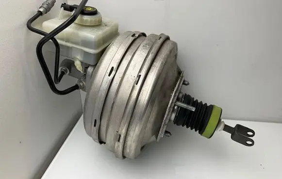 BMW 5 E60 E61 Brake booster 78826014