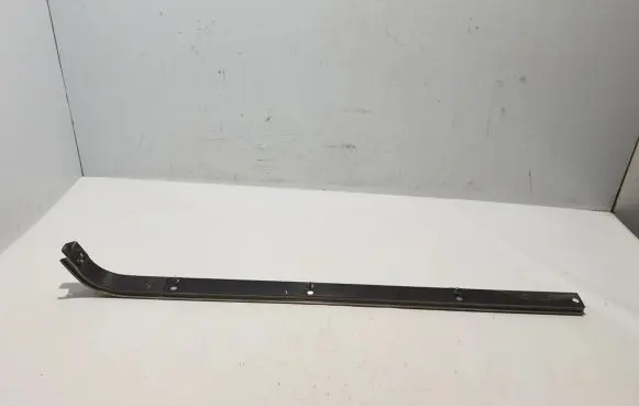 Mercedes-Benz Vito Viano W639 Sliding door middle roller runner A6397660500