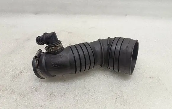 Audi A4 S4 B6 8E 8H Turbo air intake inlet pipe/hose 4B0129627A PX0416468