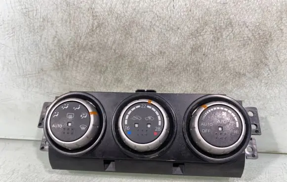 Nissan X-Trail T31 Climate control unit 27500jg700