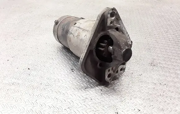 Nissan Qashqai Starter motor 8200584675B M000T87881