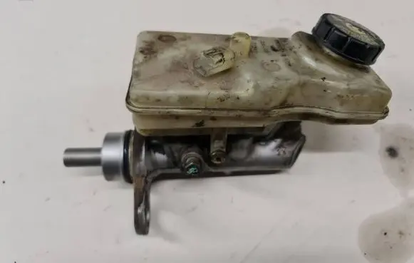 Renault Scenic II - Grand scenic II Master brake cylinder 32067111C 152879