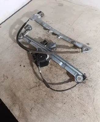 Mitsubishi Colt Front door window regulator with motor 0130822207