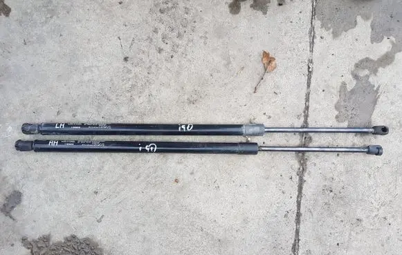Hyundai i40 Tailgate strut 
