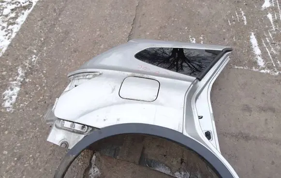 Nissan Qashqai+2 Rear quarter panel 