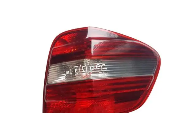Mercedes-Benz ML W164 Rear/tail lights 404122R 404182R 404102R