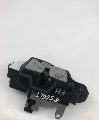 Volvo XC60 Front door lock 31462456