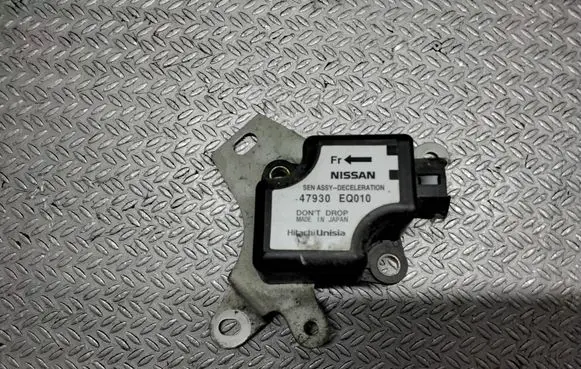 Nissan X-Trail T30 ESP acceleration yaw rate sensor 47930EQ010
