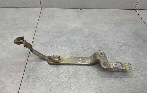 Audi A6 S6 C7 4G Fender mounting bracket 4G0807592B
