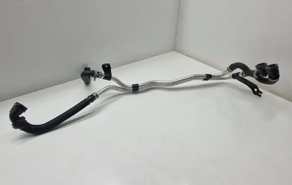 Engine coolant pipe/hose
