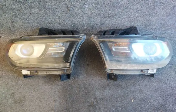 Dodge Durango III Headlights/headlamps set 