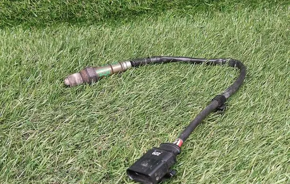 Volkswagen Jetta VI Lambda probe sensor 06K906262G 0258027075