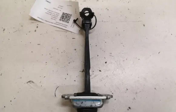Chevrolet Captiva Front door check strap stopper