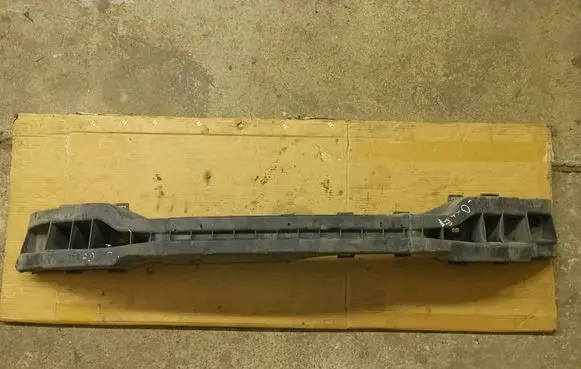 Peugeot Partner Front bumper mounting bracket 9643814880