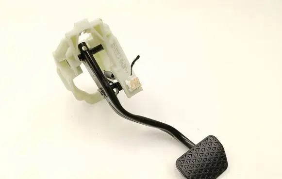 BMW 3 F30 F35 F31 Brake pedal 6875797 6878290 175445
