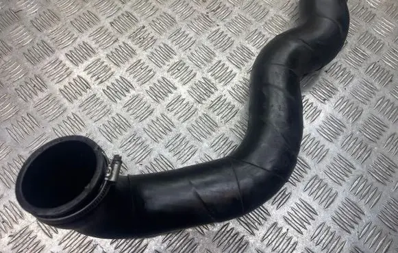 Mercedes-Benz Vito Viano W638 Intercooler hose/pipe A6385281982 ZGS00314003