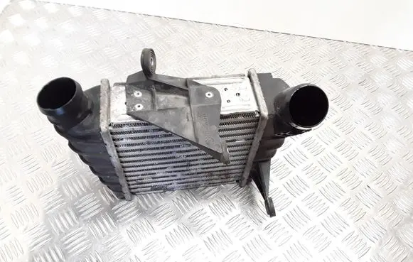 Skoda Fabia Mk2 (5J) Intercooler radiator 880648M 6Q0145804G