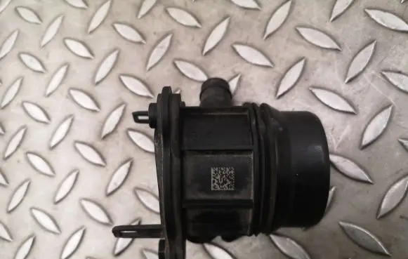 BMW X2 F39 Air intake duct part 13718650761 8650761