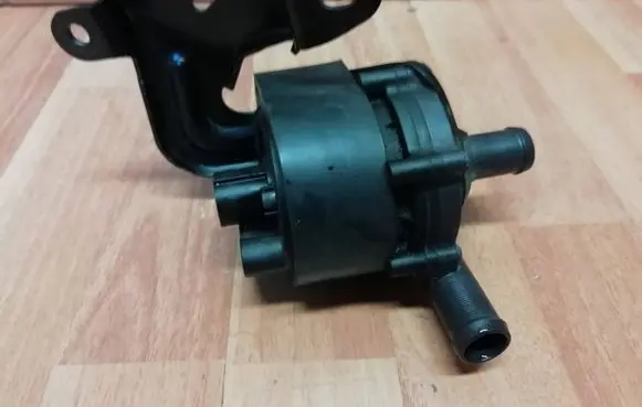 Renault Zoe Electric auxiliary coolant/water pump 144B03731R 255234