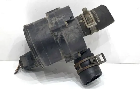 Renault Talisman Oil filter mounting bracket 