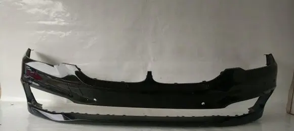 BMW 5 G30 G31 Front bumper 7385336