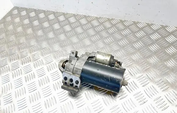 BMW 5 F10 F11 Starter motor 1005841139
