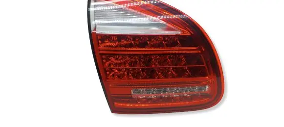 Porsche Cayenne (92A) Tailgate rear/tail lights 7P5945093L