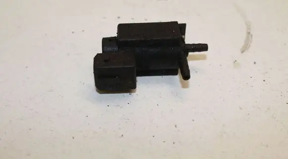 BMW 5 E39 Turbo solenoid valve 72234100