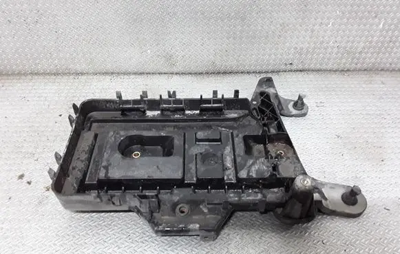 Skoda Octavia Mk2 (1Z) Battery tray 1K0915333C